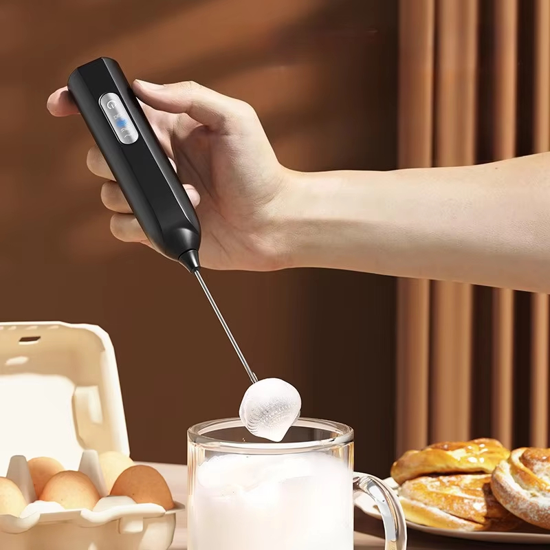 Elektryczny, ręczny spieniacz  – Portable Blender Usb Rechargeable recenzja i cena